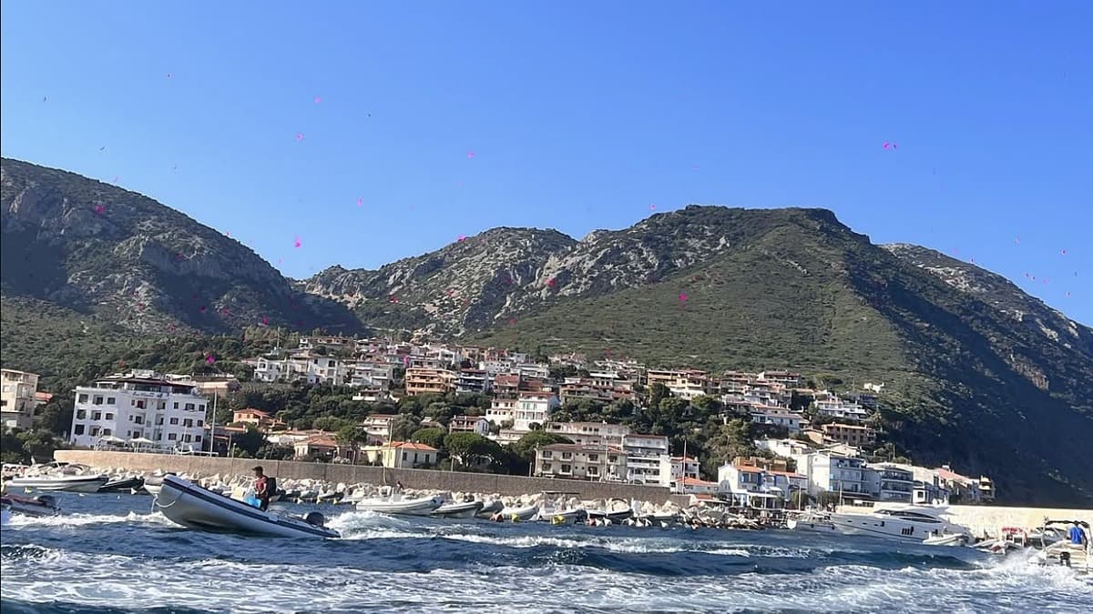 Cala Gonone Central Beach photo 1
