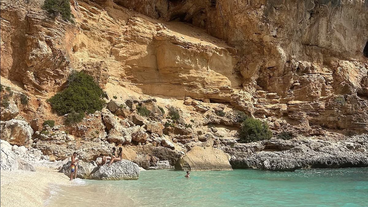 Cala Gonone Central Beach photo 3