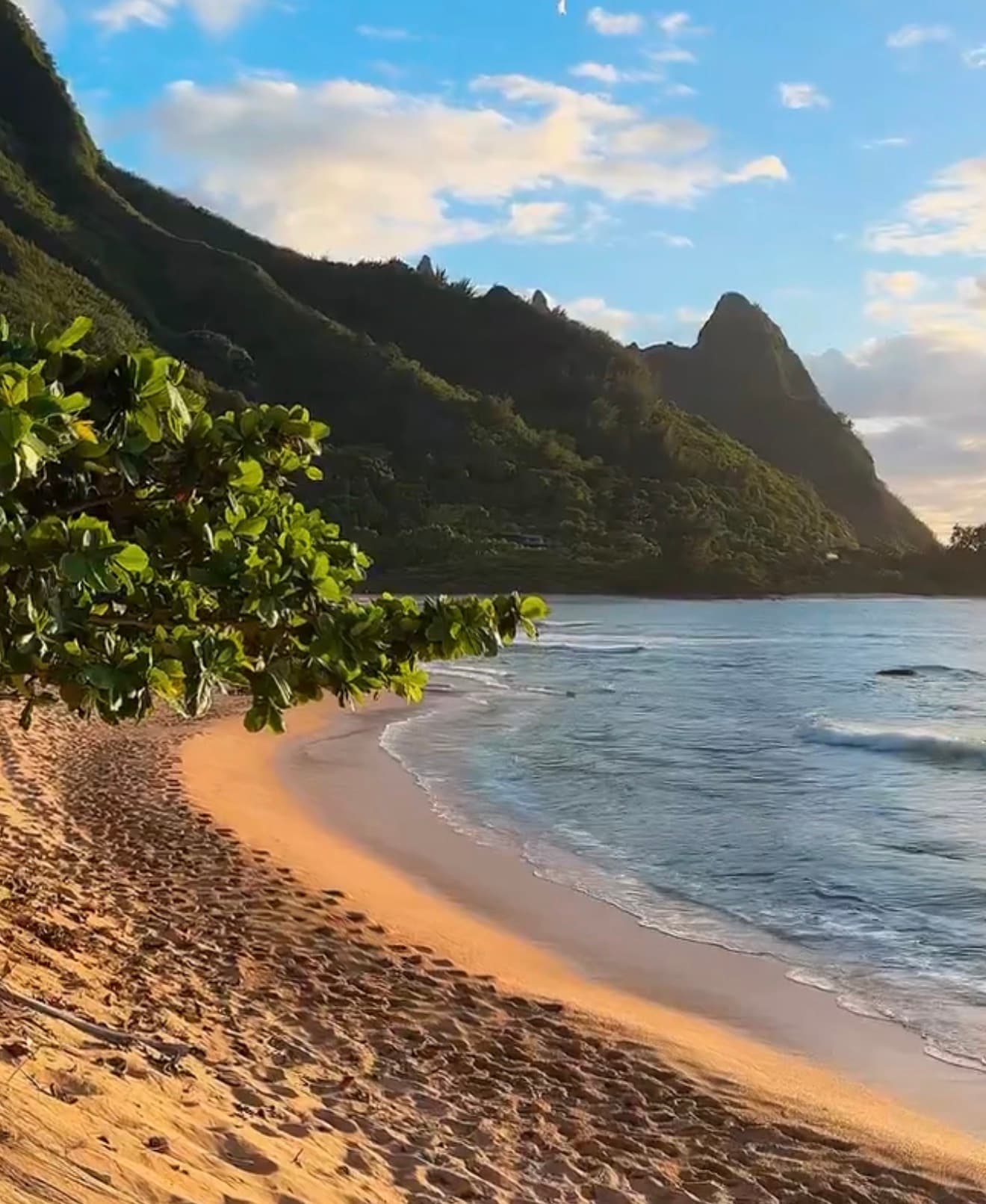 Tunnels Beach photo 1