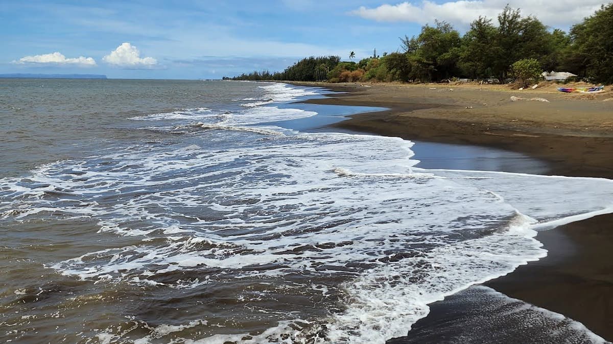 Waimea Beach photo 3